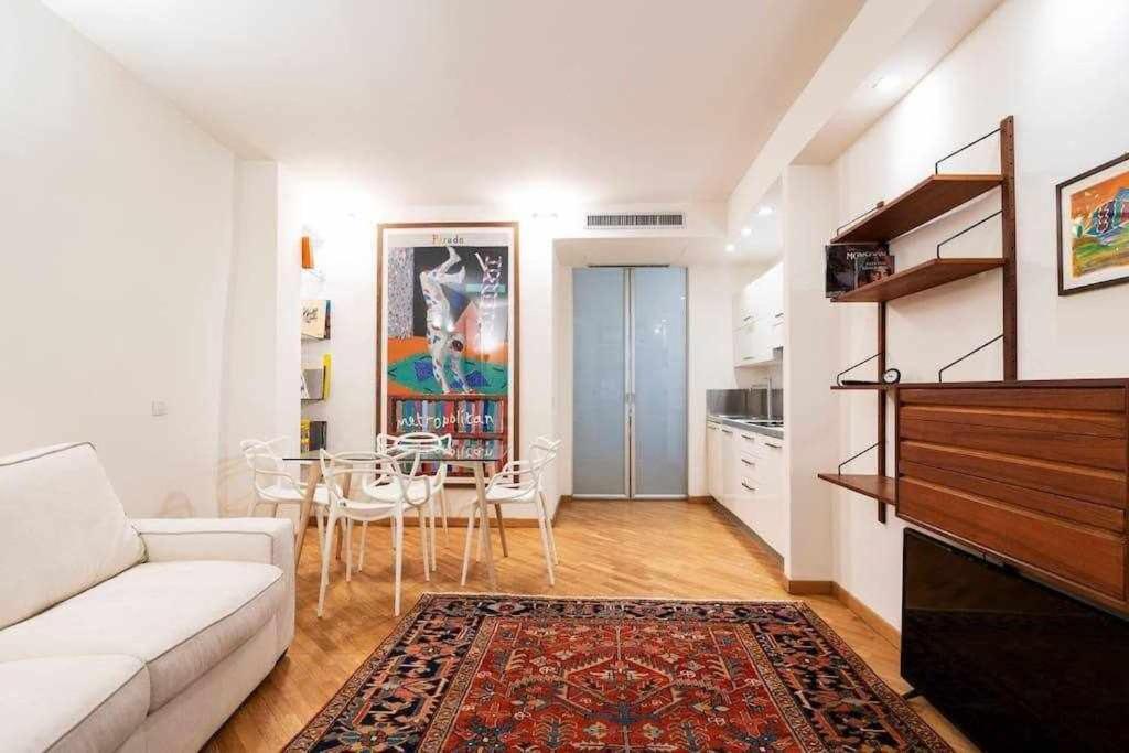 Brera Area Lovely Close To Piazza Duomo Apartment Mailand
