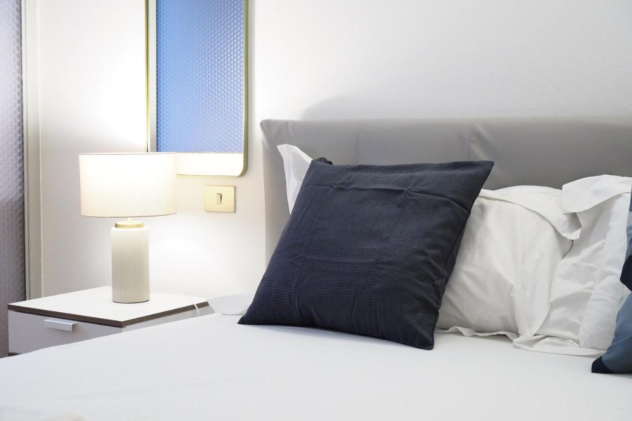 Apartment Mila Alessi Mailand