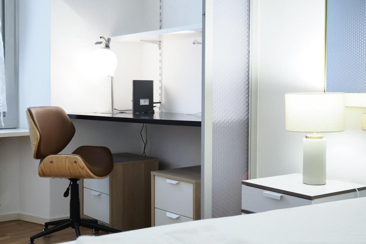 Apartment Mila Alessi Mailand