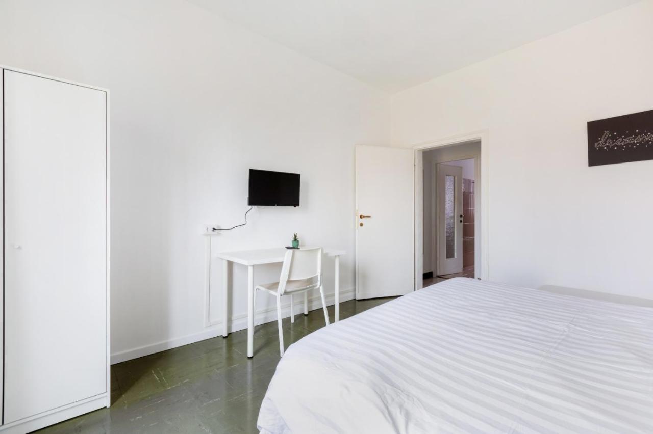 Bonola M1 Bright & Functional Flat Apartment Mailand