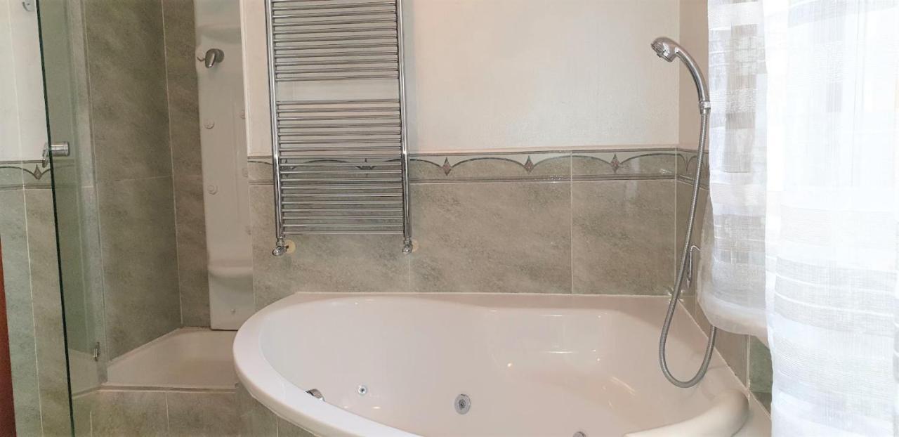 Meta Italy Sui Navigli Apartamento *
