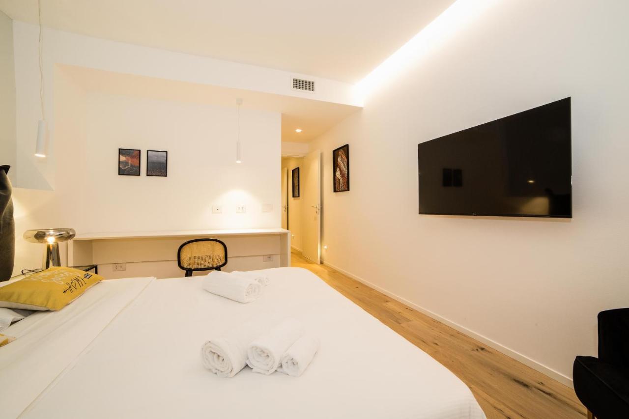 Chic Luxury Apartments-hosted By Sweetstay *