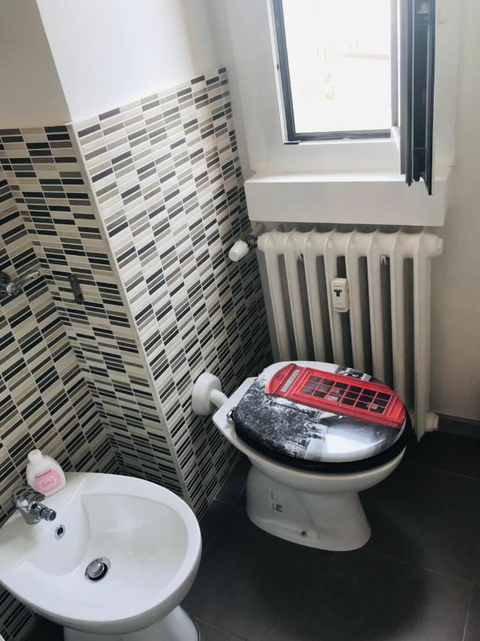 Cozy 3 Km Away From Duomo Apartment Mailand