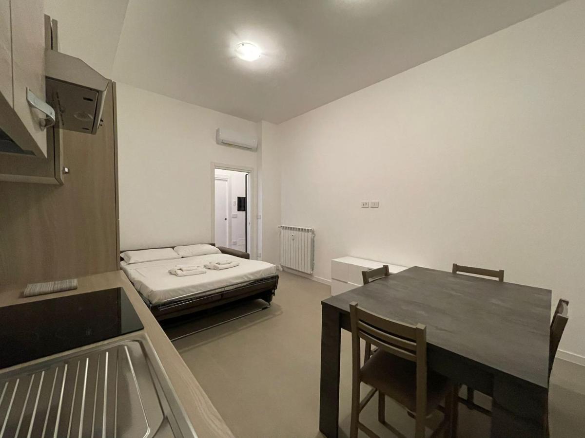 Farolfi Corso Di Porta Vittoria *