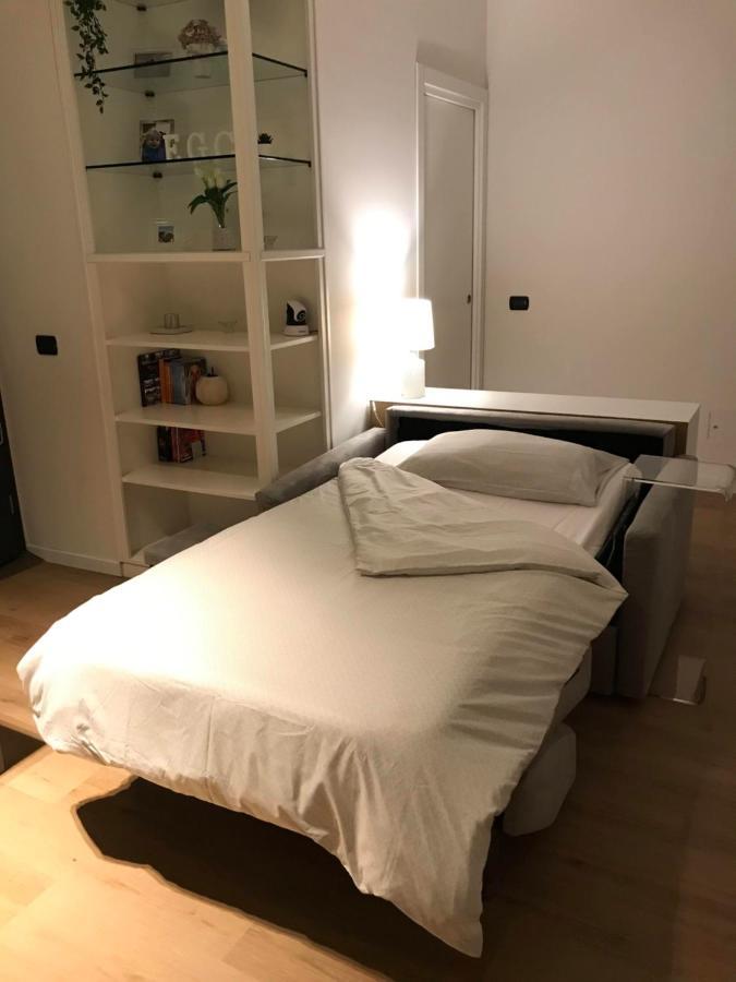 Apartment Fiera Milanocity View With Terrace Next To Shopping Mall Mailand