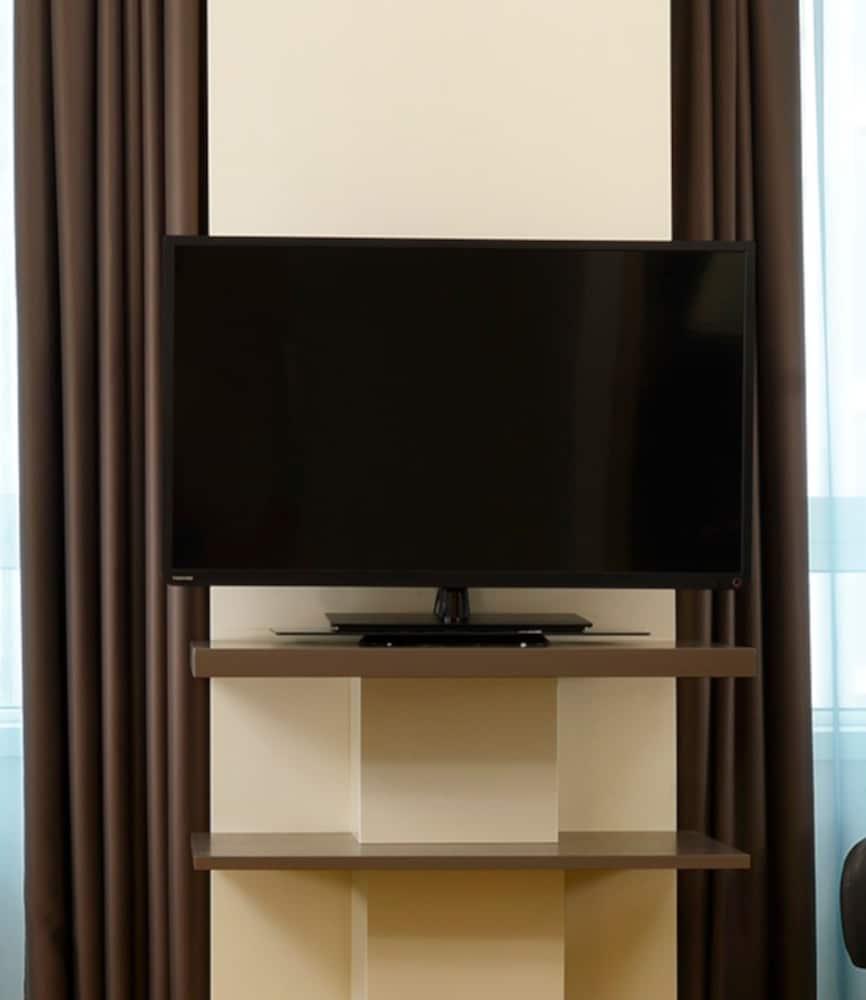 Una Century 4* Milan