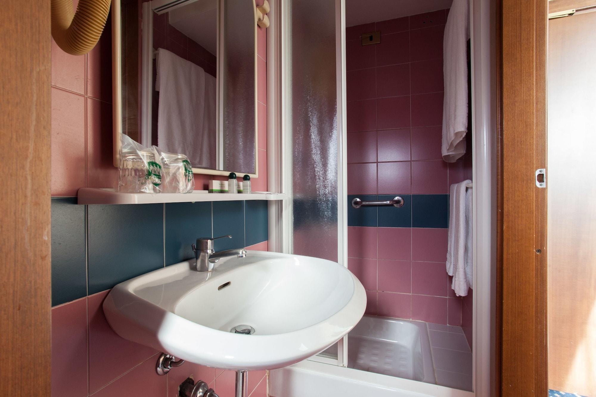 Lepontina Aparthotel 3*