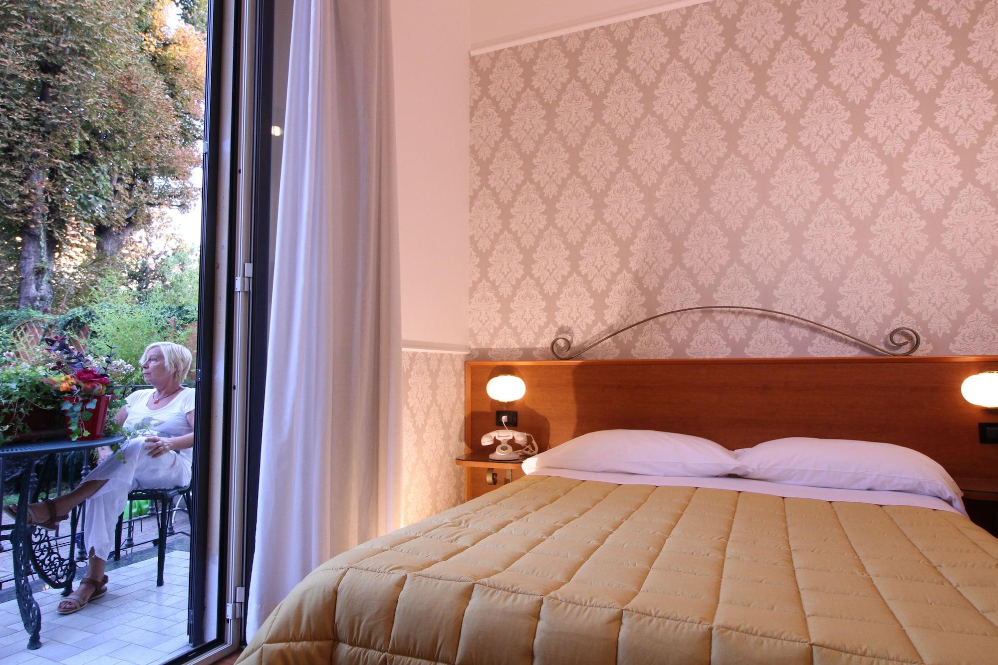 Hotel Charly Milão