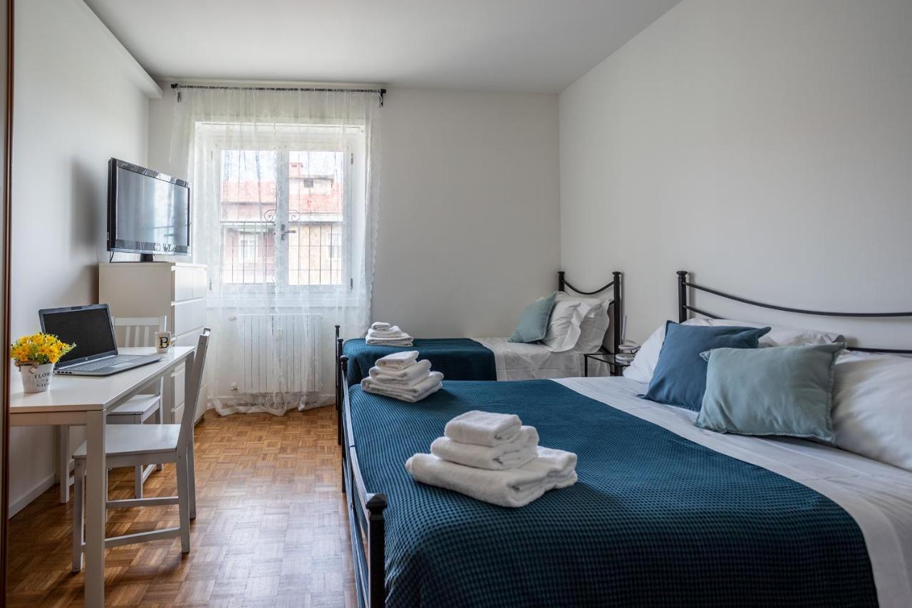 - Parking And Comfort - Spacious Up To 8 Pax *