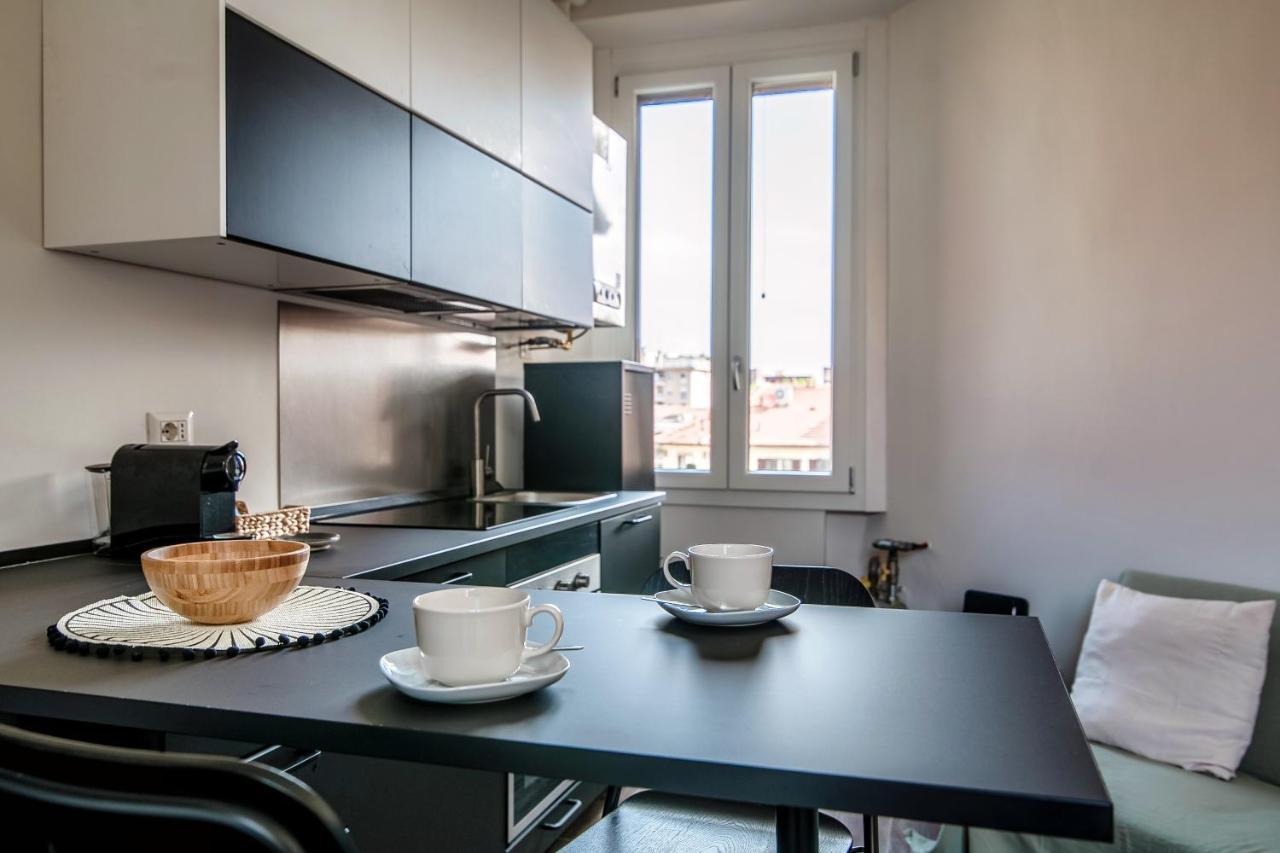 Joivy Stylish Flat, 5-minute Metro Trip To Centre * Mailand