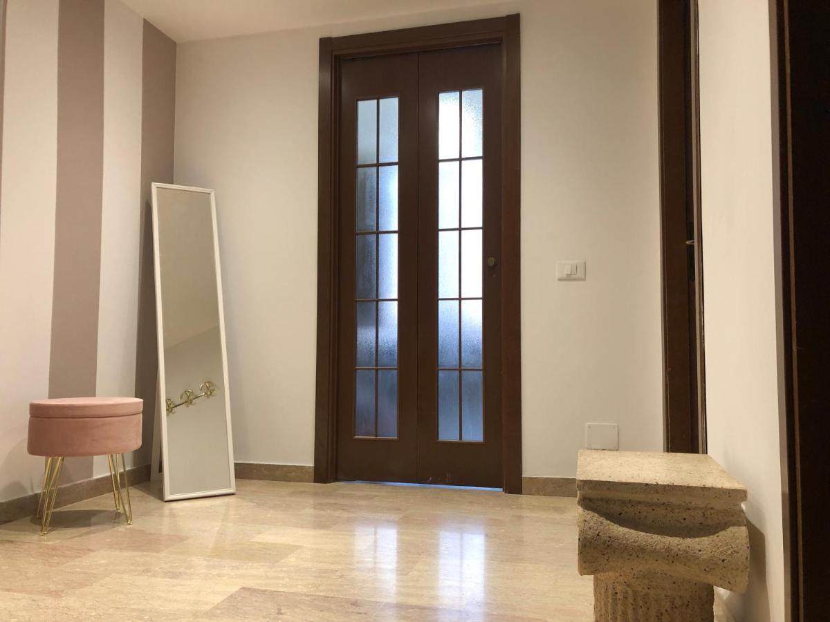 Apartamento Ampio Bilocale A Milão