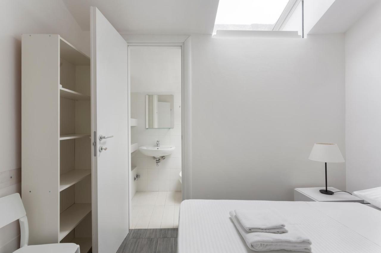2 Bedroom 2 Bathroom Apt - Duomo 1 Apartment *