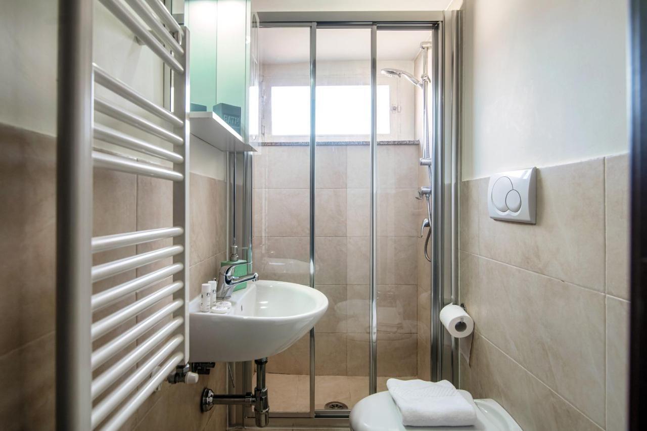 Joivy Stylish Flat, 5-minute Metro Trip To Centre Apartment Mailand