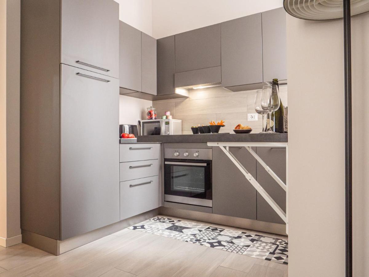 The Rent - With Balcony In Downtown * Mailand