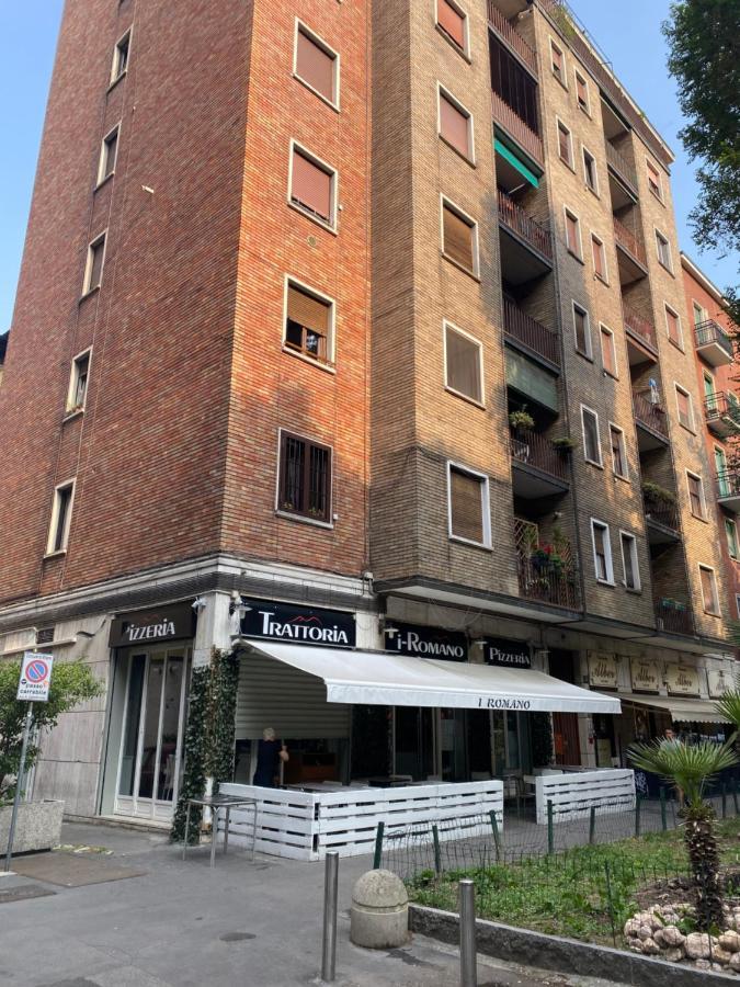 Chiara 34 - M4 Metro Blu Apartamento