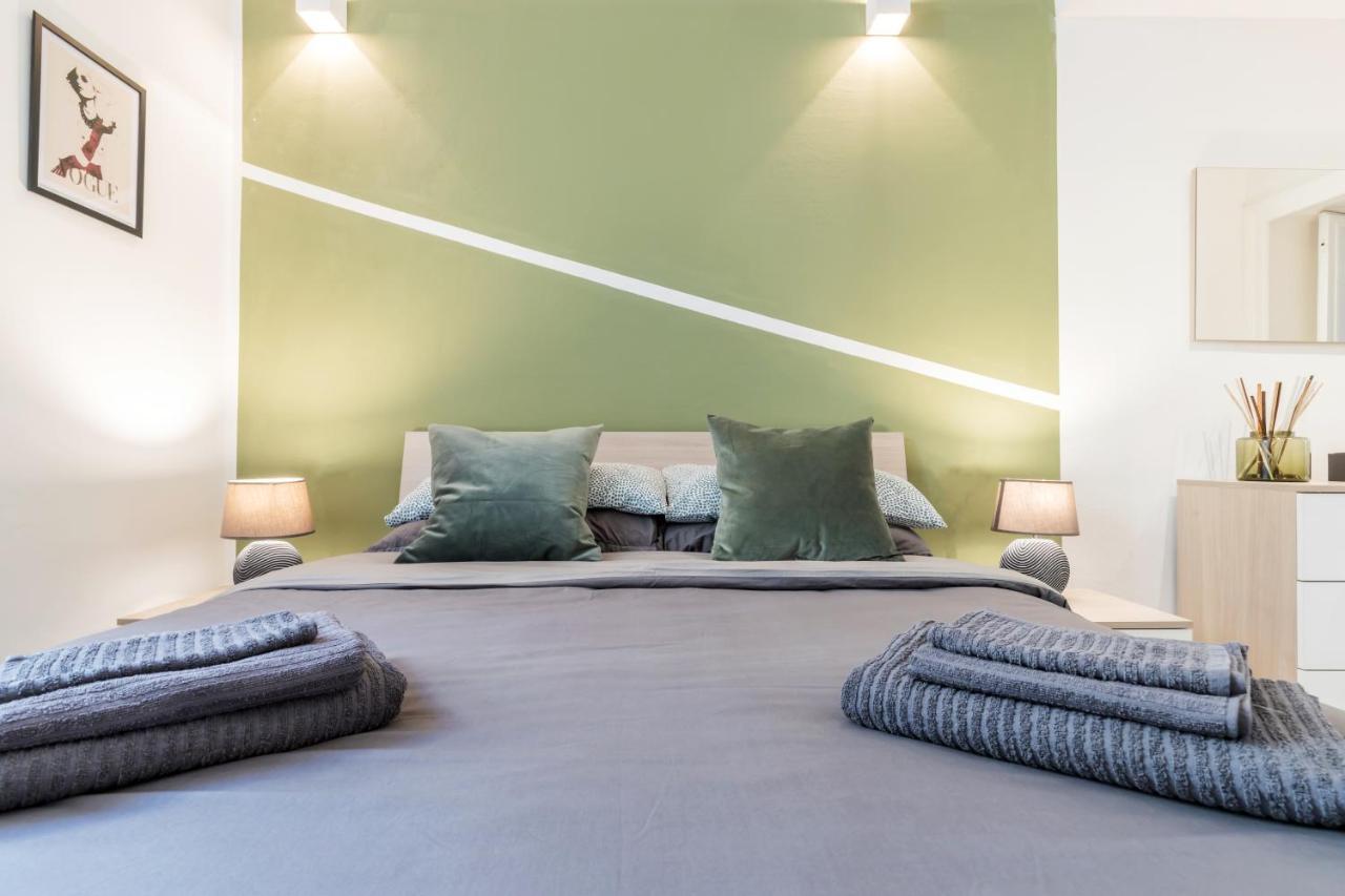 Apartment Duomo-navigli Charming And Modern With Fast Wifi Milan