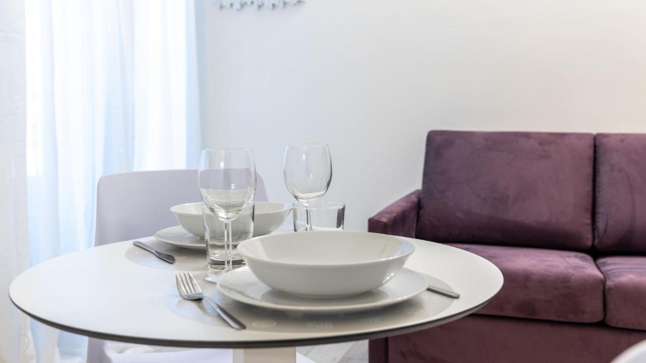 Italianway - The B Village Business Apartment