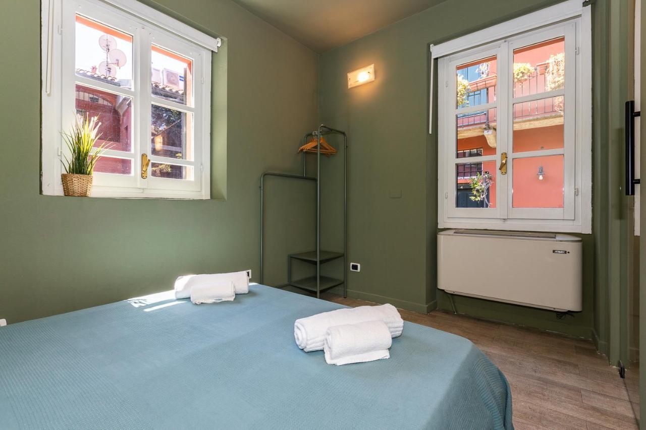 - Alzaia Naviglio Grande Apartment