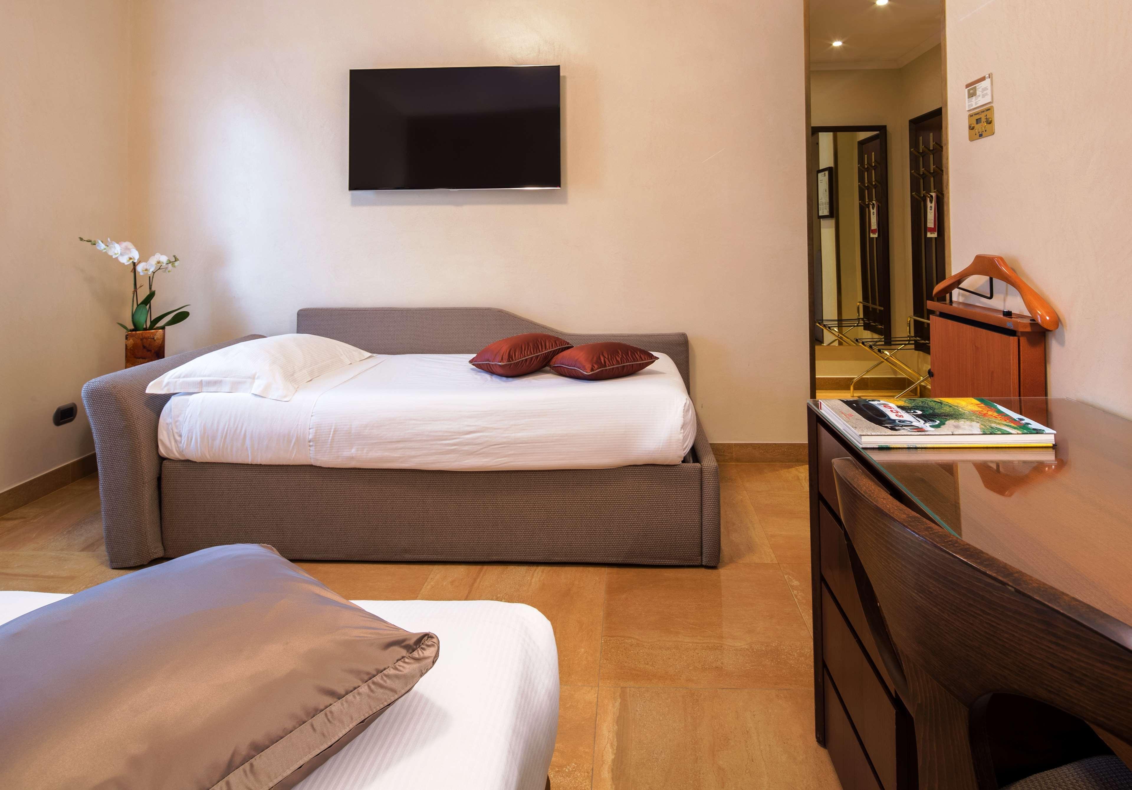 Una Galles Hotel 4*