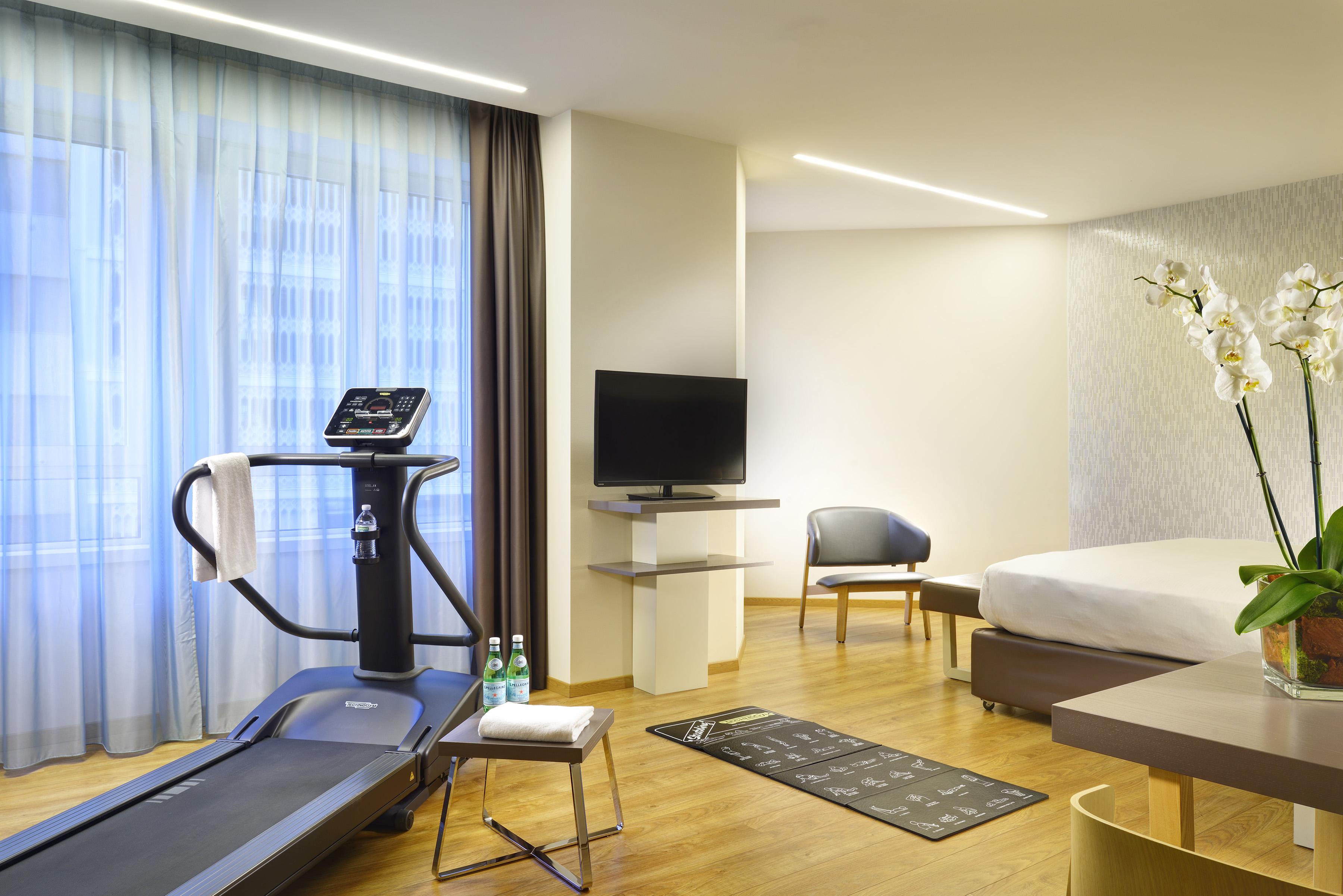 Una Century 4* Milan