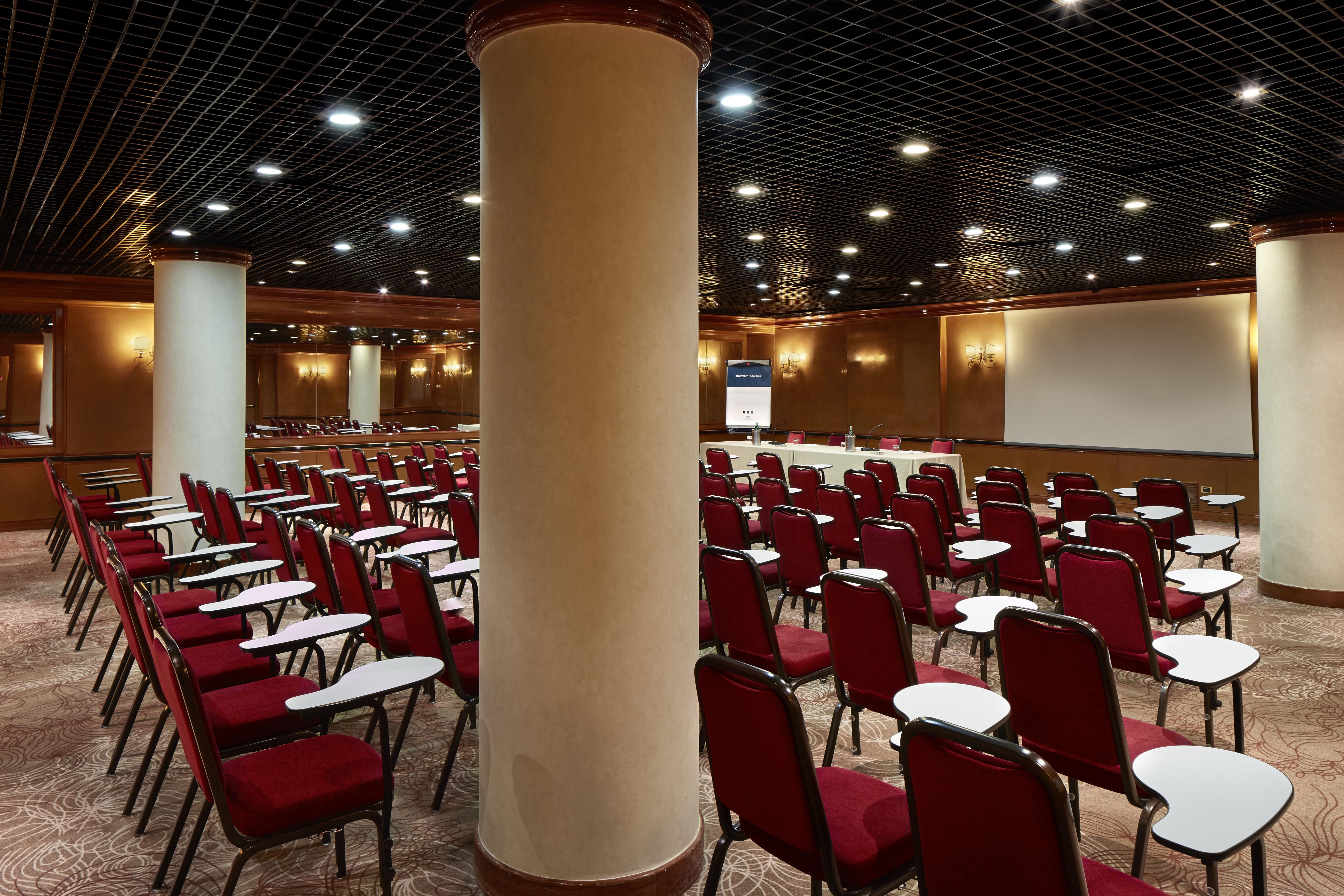 Una Scandinavia Hotel 4*