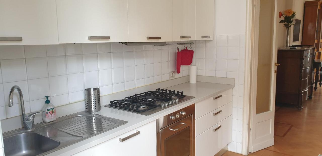 Meta Italy In Tortona Apartment