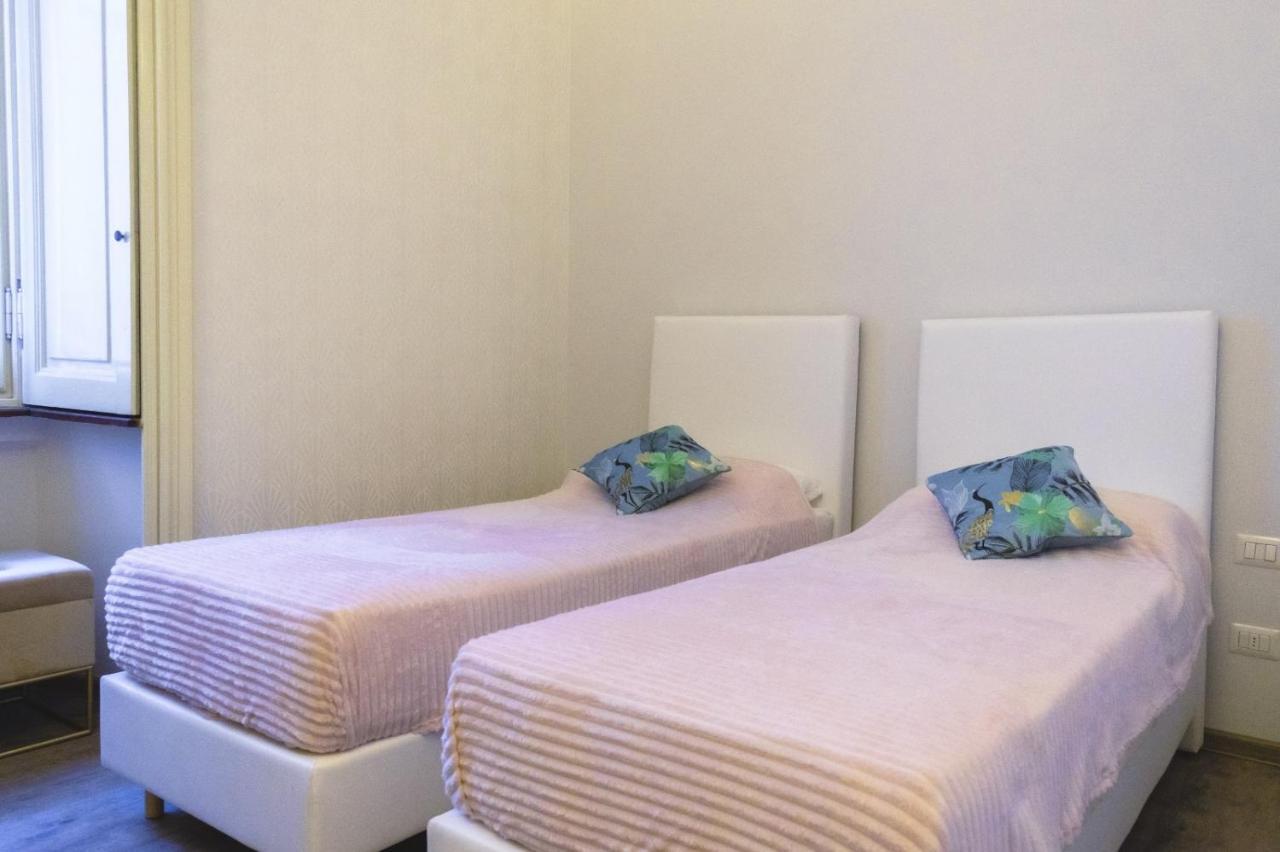 Book Now! Corso Buenos Aires & Loreto M1 * Milão