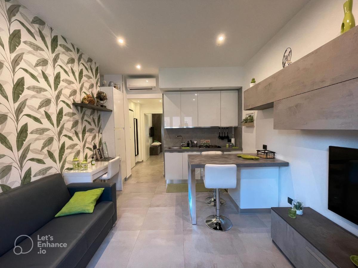 R39 Modern With Private Parking *