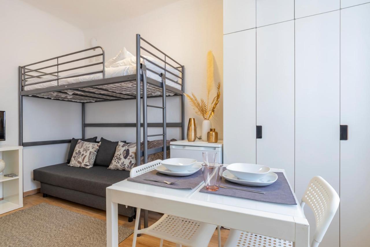 Apartment I Host - Alessi 10