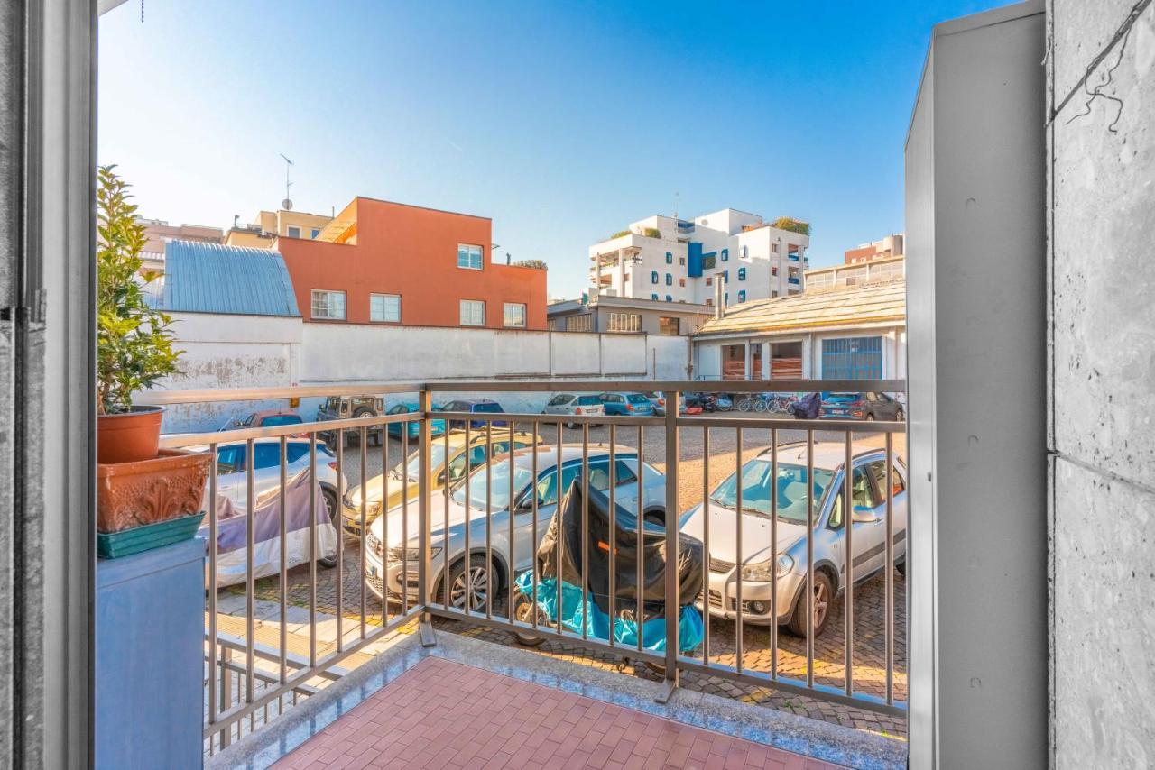 Apartment Zona Navigli - Smart House Con Tv 50 E Fast Wifi Mailand