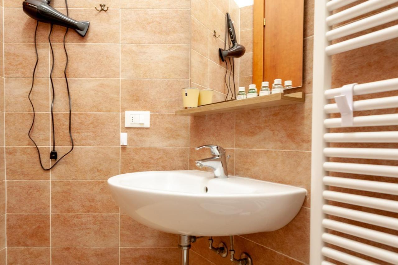 Apartment Bnbutler - Pellegrino Rossi, 42 - Ampio E Comodo Per 5 Mailand