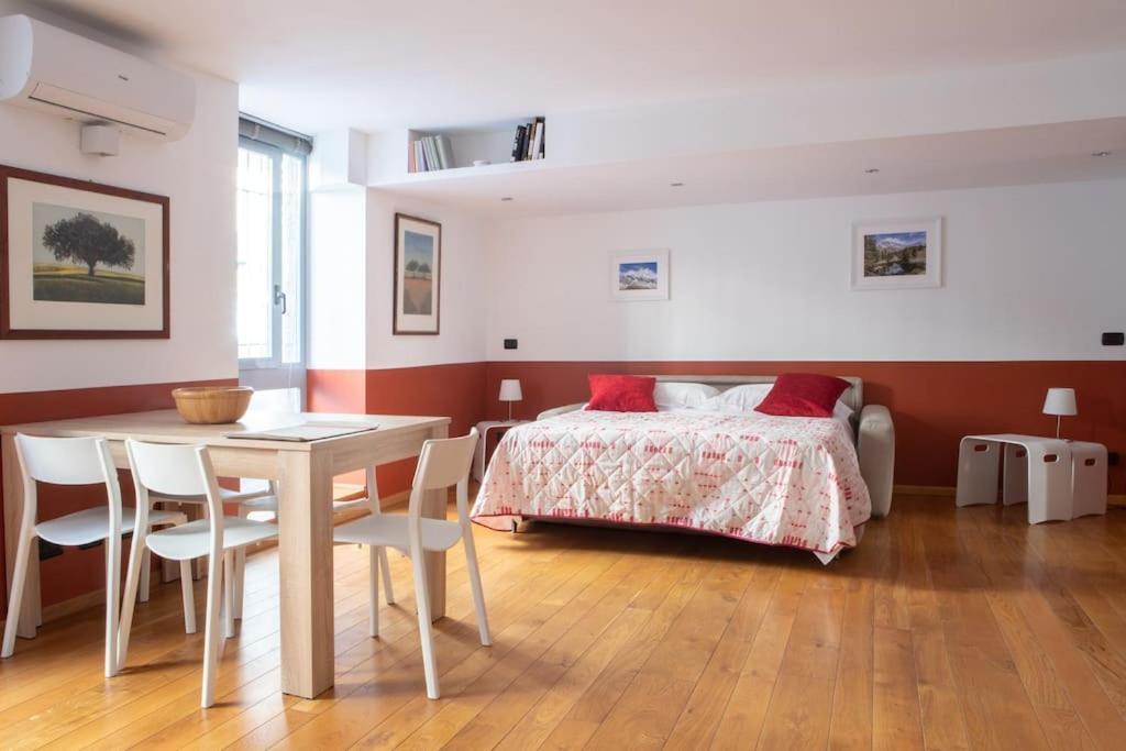 Comfortable Flat In Porta Romana Apartment