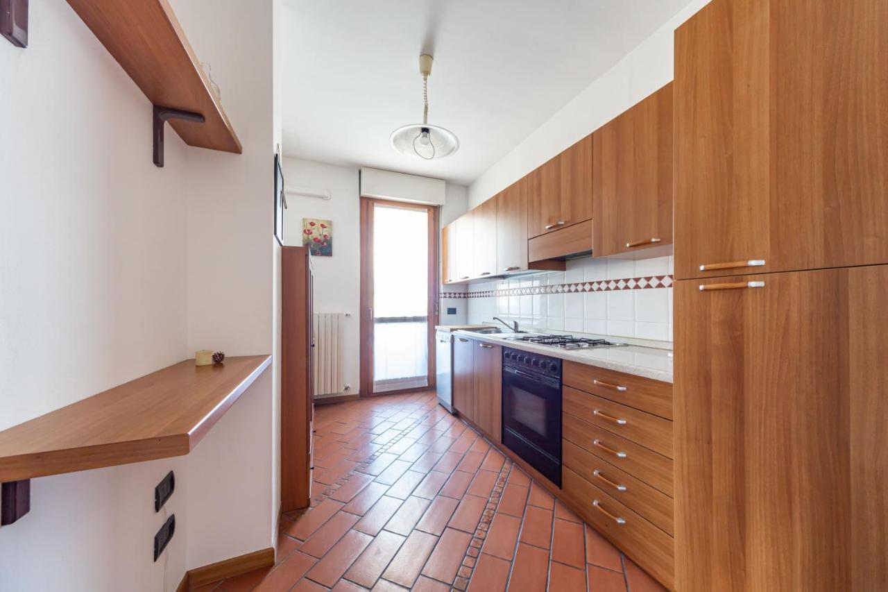 Apartamento Cozy Apt - Private Parking & Terrace Milão