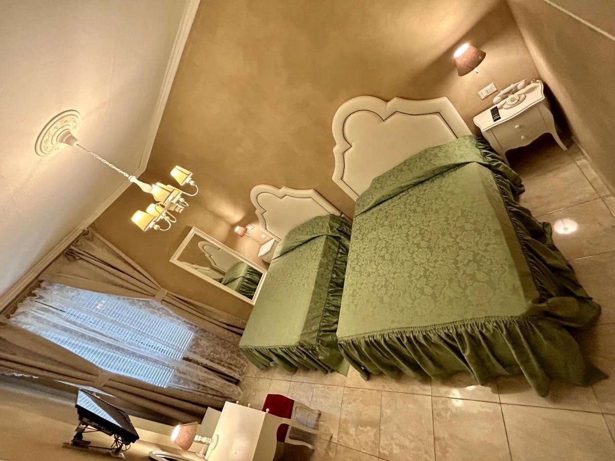 Boutique Calais Hotel