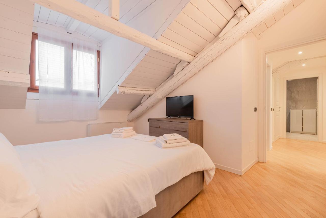 Brera Flat Near Duomo Apartment *