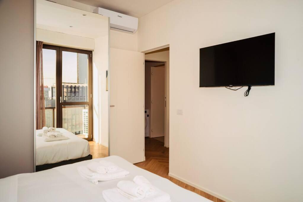 Sky View -porta Nuova- 7 Con Terrazzo Apartment *