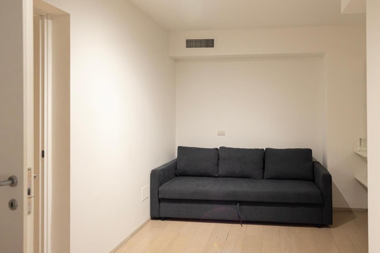 Elegante E Spazioso Quadrilocale In Porta Venezia Apartment