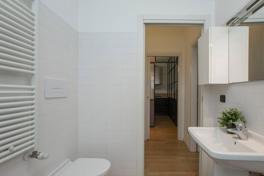 Stazione - Nuovo E Moderno Appartamento. Apartment Mailand