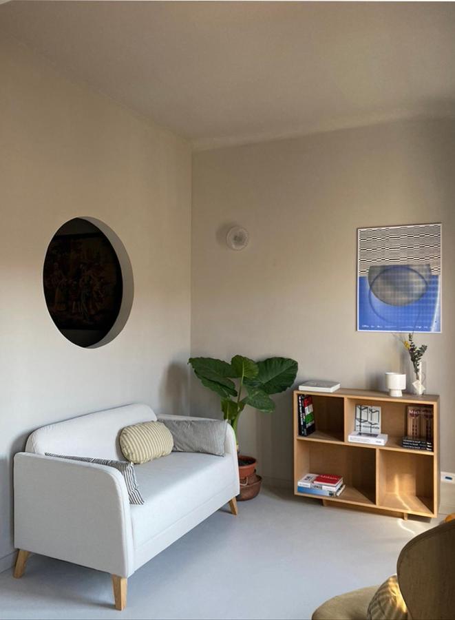 Apartment Bilocale Di Design Con Vista In Crocetta Quadronno *