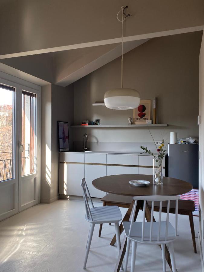 Bilocale Di Design Con Vista In Crocetta Quadronno * Milan
