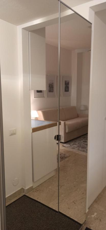Smart Porta Venezia Fashion District Apartment