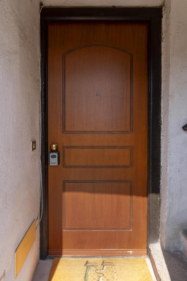 Apartment Navigli District Elegant Flat Free Wifi & Parking Milan