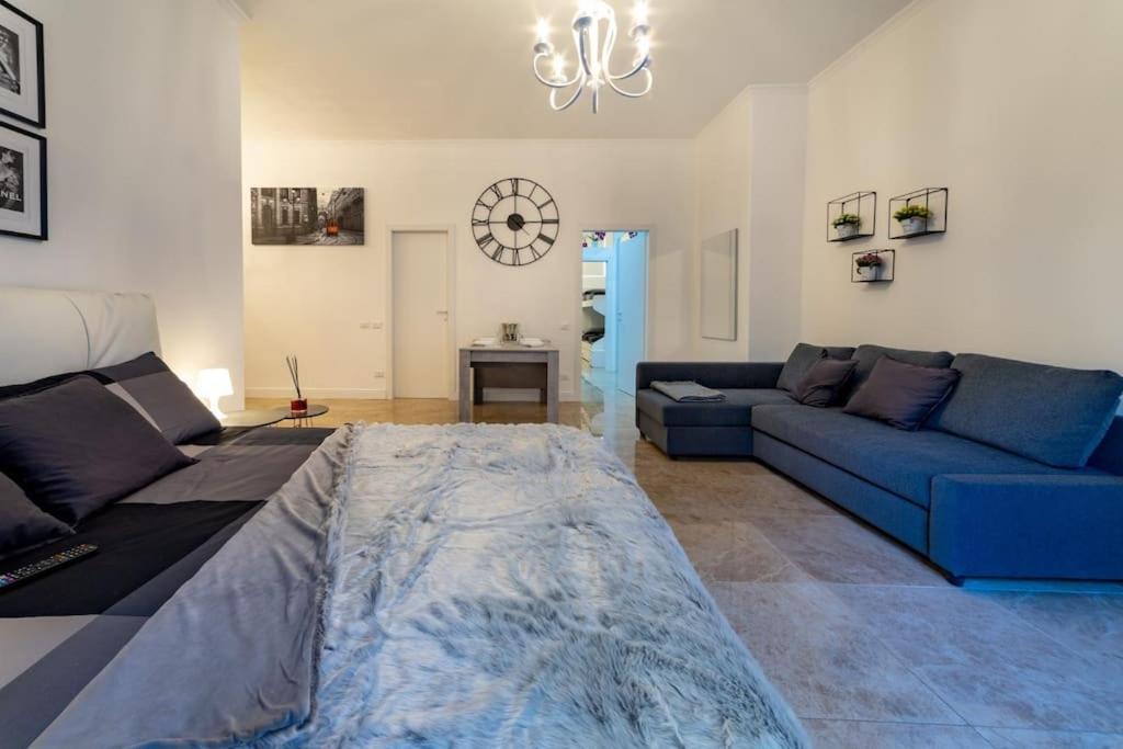 San Babila - Luxury Milanese Apartamento