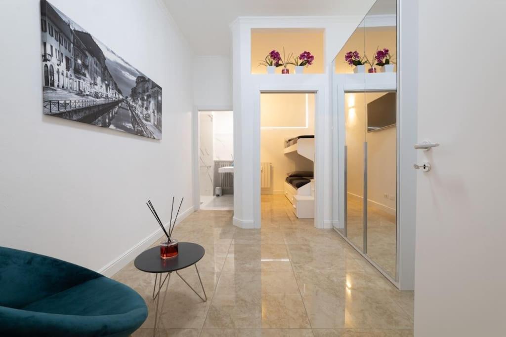 San Babila - Luxury Milanese Apartamento *