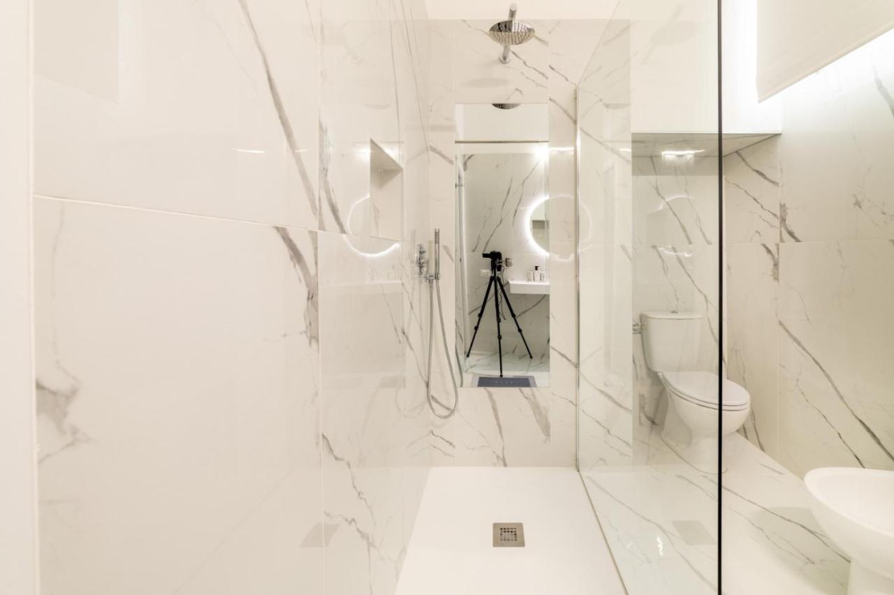 San Babila - Luxury Milanese Apartamento