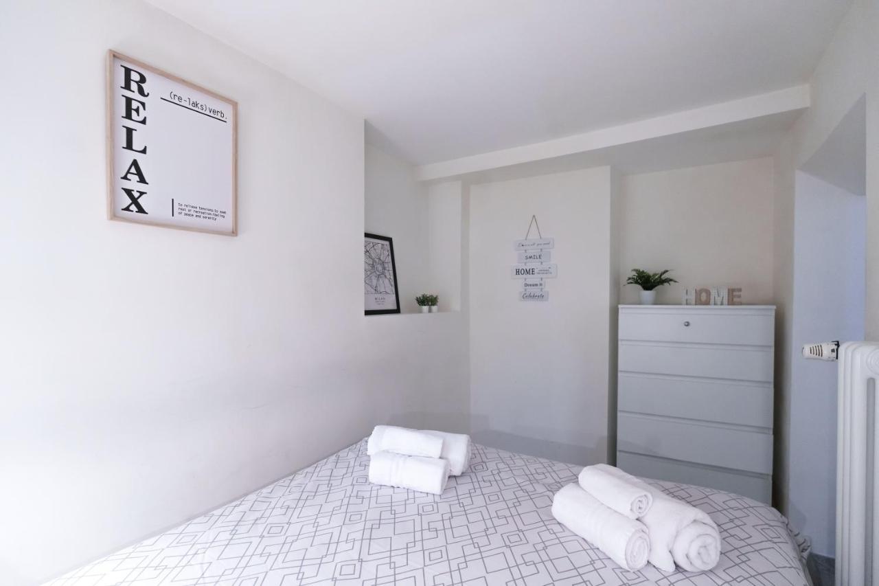 Ambrogio's Nest - Modern Close To Cadorna Station Apartment