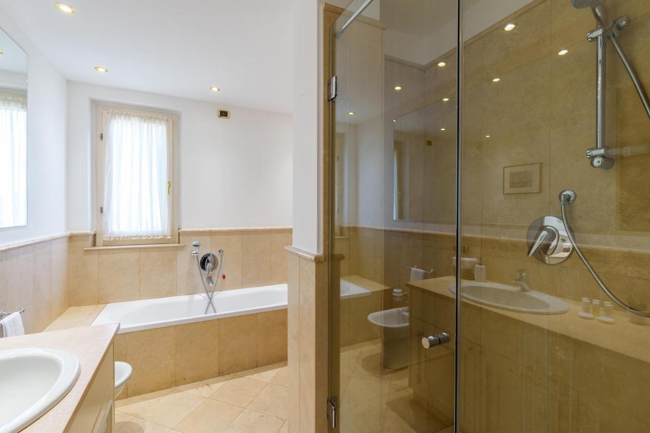 Montenapoleone-duomo Attico Di Lusso E Parcheggio Privato Apartamento