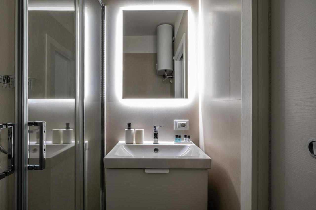 City Life House-red San Siro & Duomo Apartment Mailand