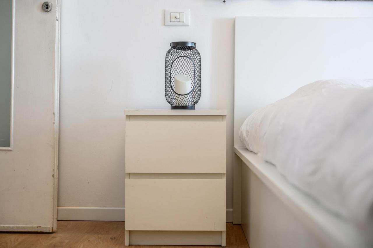 Apartment The Lantern Flat - Darsena Area Mailand