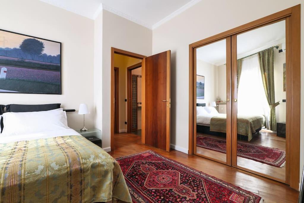 Large And Elegant In Missori Duomo Apartment Mailand